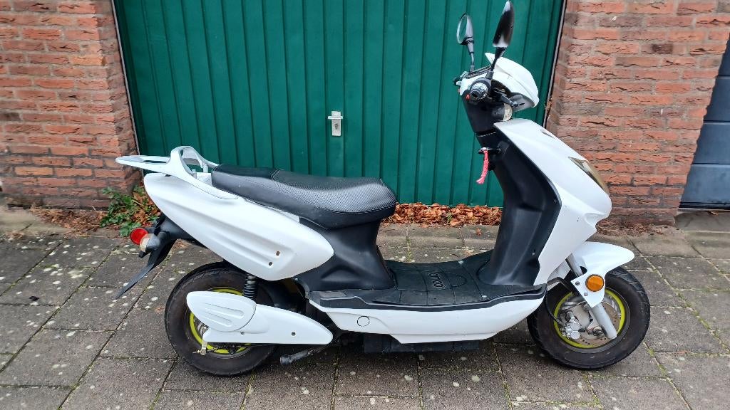 emco  Novette Twin scooter uit 2013, Fietsen en Brommers, Snorfietsen en Snorscooters, Gebruikt, Elektrisch, Ophalen, Overige merken
