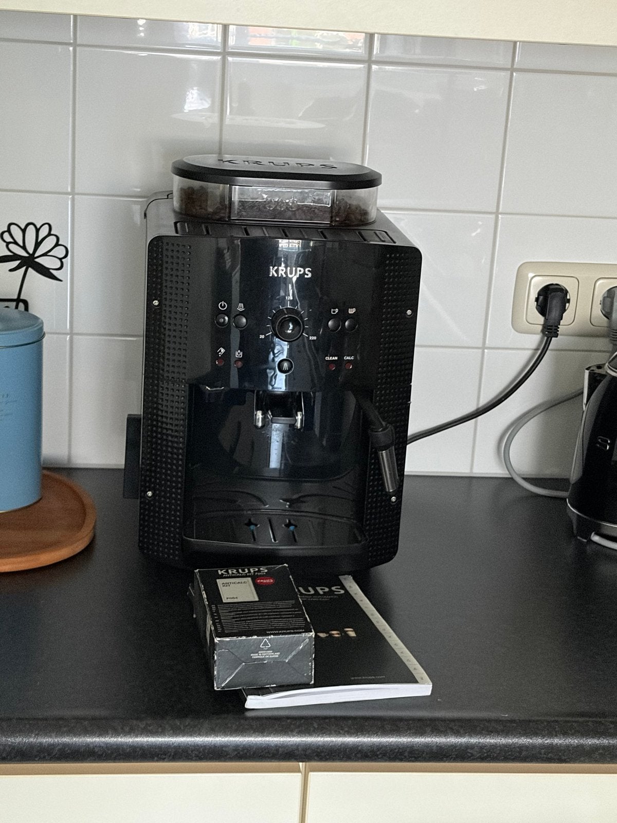 Krups EA8108 Roma volautomatische espressomachine, Ophalen, Afneembaar waterreservoir, Gebruikt, Espresso apparaat