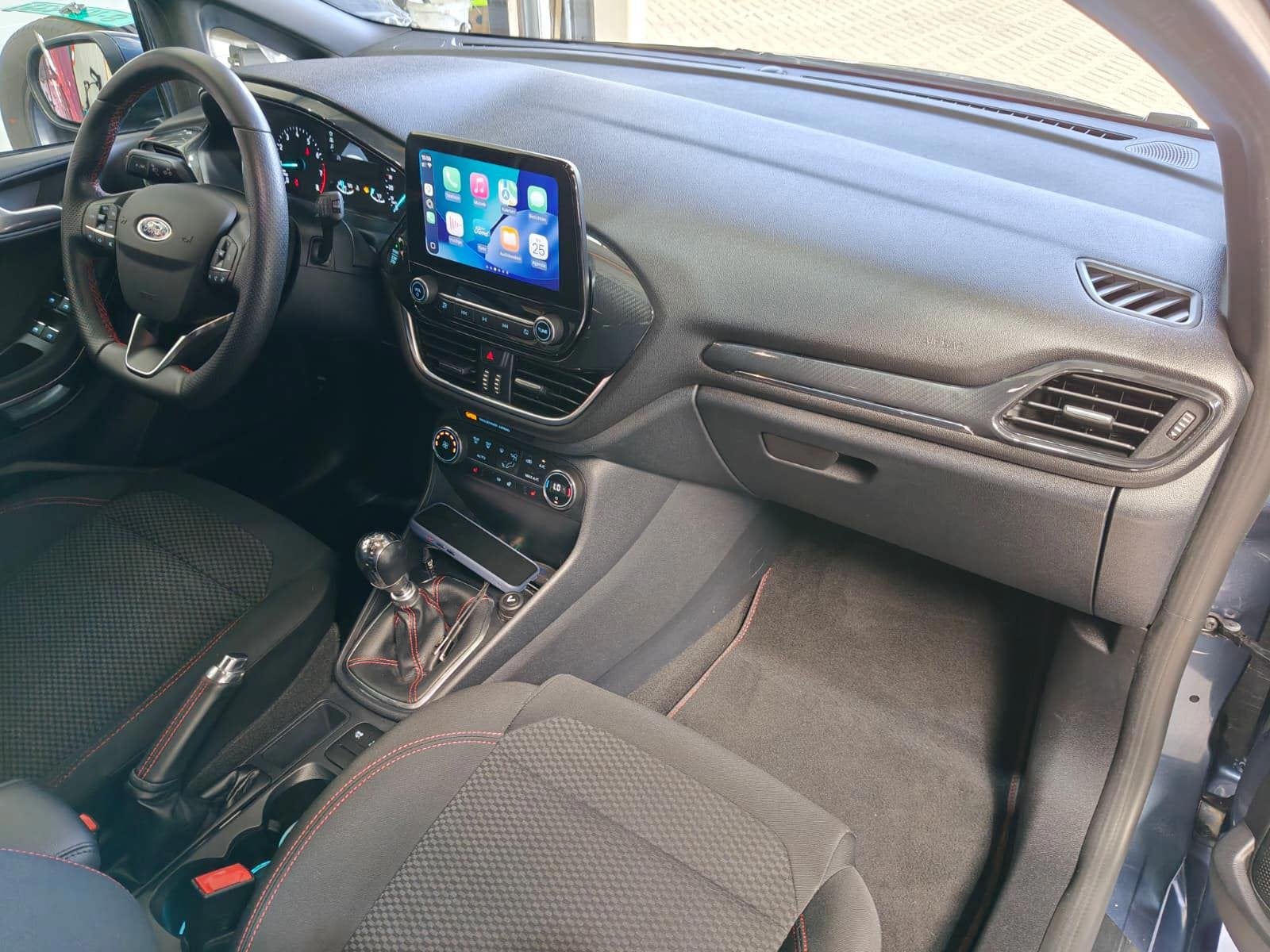 Foto 19 van Ford Fiesta 1.0 EcoBoost ST-Line X 140PK CARPLAY