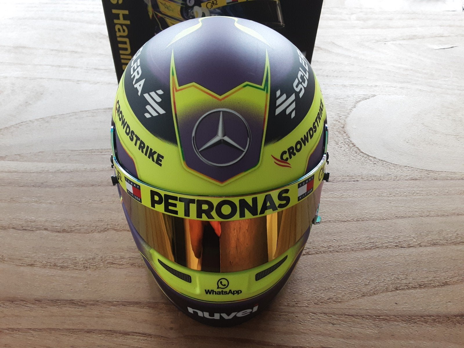 Lewis Hamilton F1 Helm Replica - Schaalmodel 1:2 , 2024, Ophalen of Verzenden, Nieuw, Formule 1