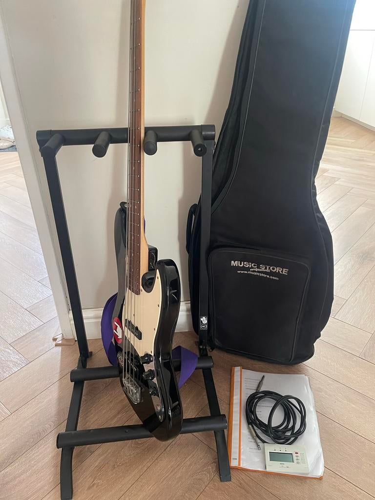 Elektronische gitaar met complete accessoires set, Muziek en Instrumenten, Snaarinstrumenten | Gitaren | Elektrisch, Ophalen of Verzenden