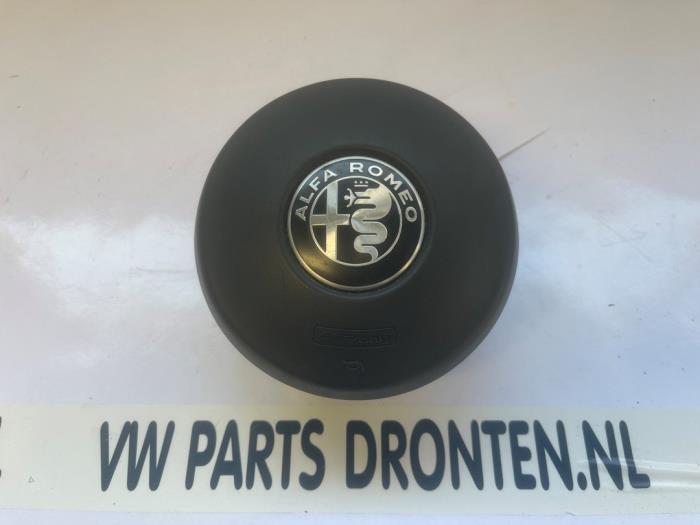 Airbag links (Stuur) van een Alfa Romeo Giulia, Gebruikt, -, Verzenden, -