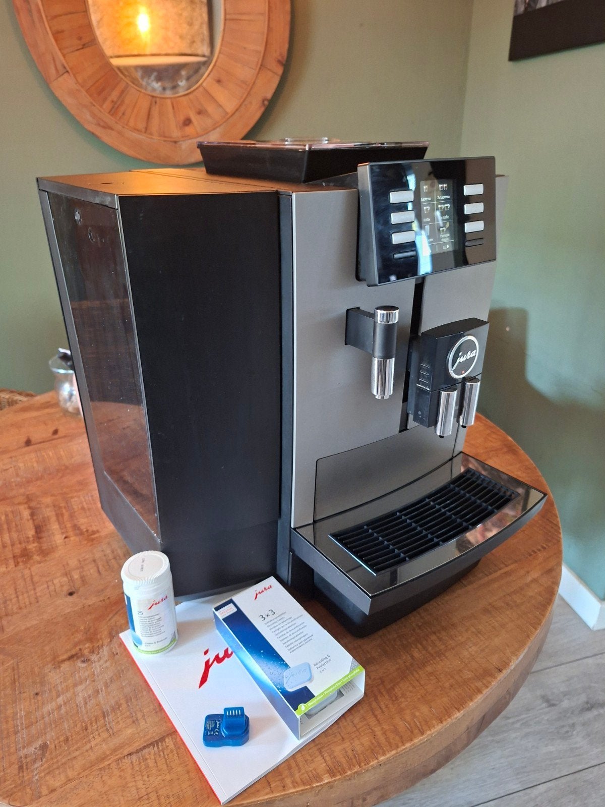 Jura X6 professionele koffiemachine, Witgoed en Apparatuur, Koffiezetapparaten, Ophalen, Afneembaar waterreservoir, 10 kopjes of meer