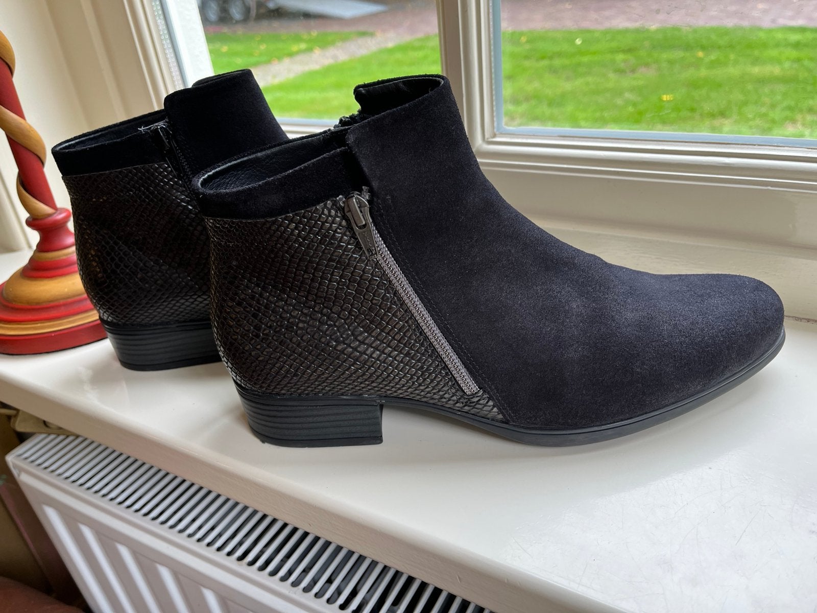 Durea zwarte leren suede lak enkellaarsjes maat 43 breedte H, Ophalen of Verzenden, Zo goed als nieuw, Zwart