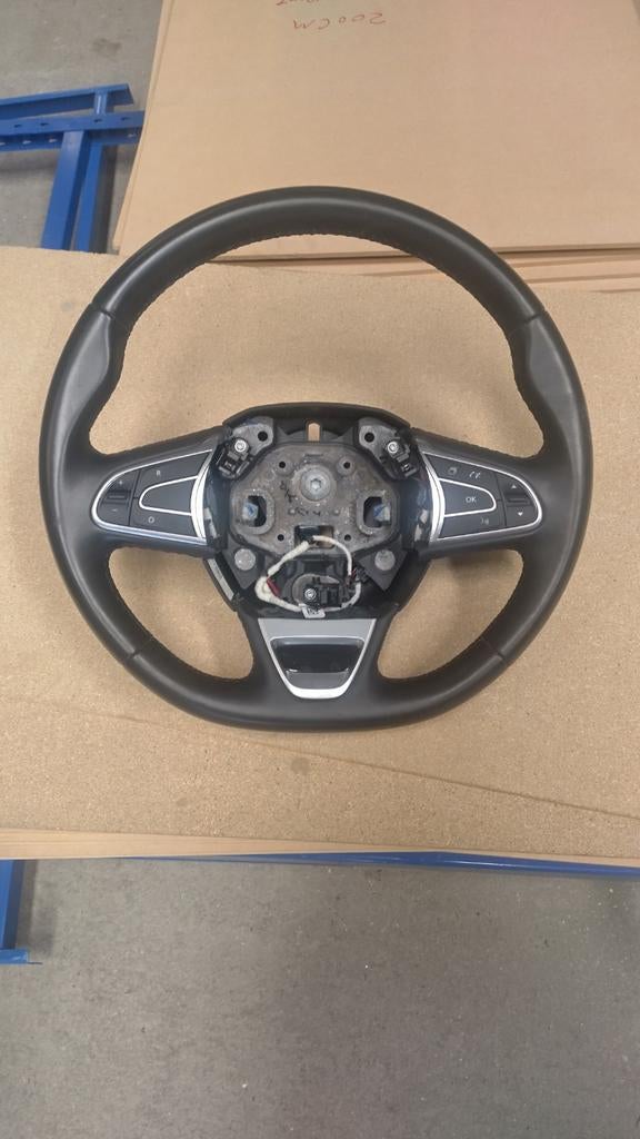 Stuurwiel Renault Clio MK4 - Origineel en Gebruikt, Gebruikt, Renault, Contact.nl@renault.com, Ophalen of Verzenden