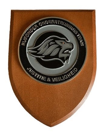 Gezocht! Challenge Coins & Wapenschildjes DV&O (BOT & LBB), Verzamelen, Ophalen, Landmacht, Nederland, Embleem of Badge