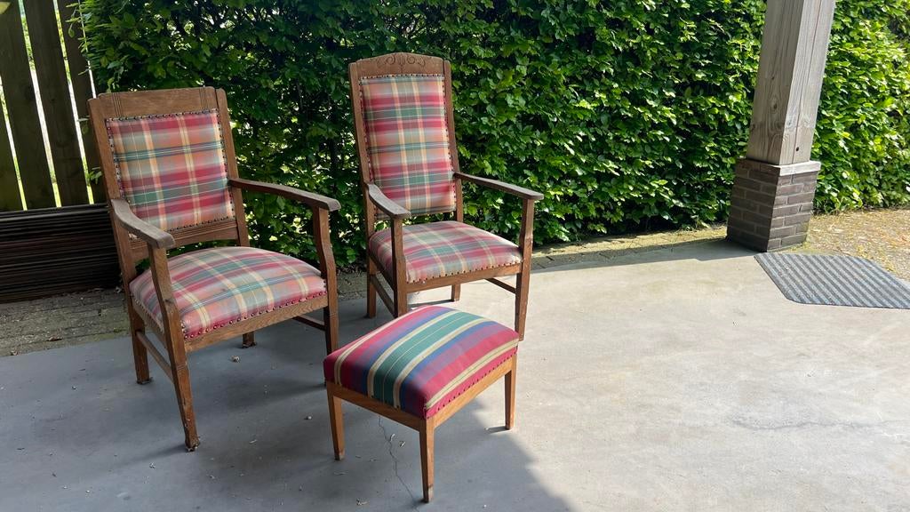 Antieke Heren- en Damesstoel met Voetenbankje, Antiek en Kunst, Antiek | Meubels | Stoelen en Banken, Ophalen