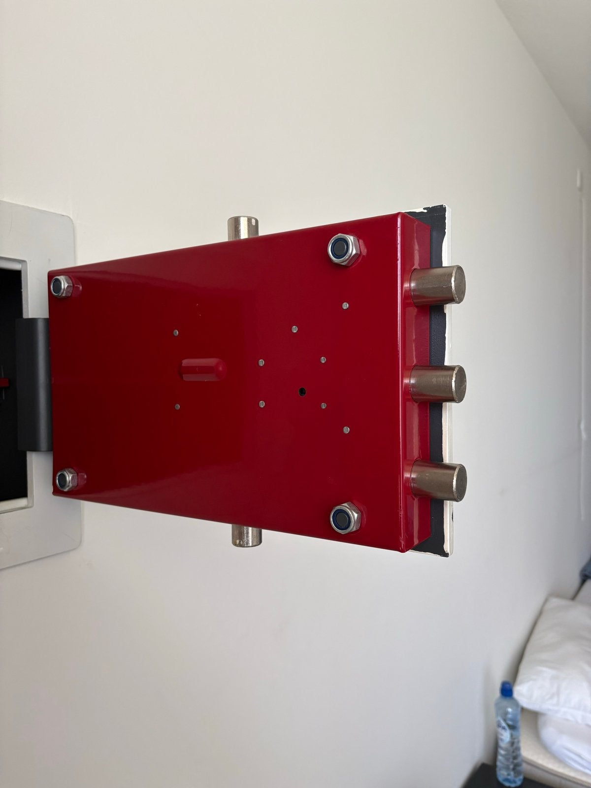 Gezocht Slot binnenwerk Inbouwkluis Polifer (rood?), Ophalen of Verzenden, Gebruikt, Brandkast
