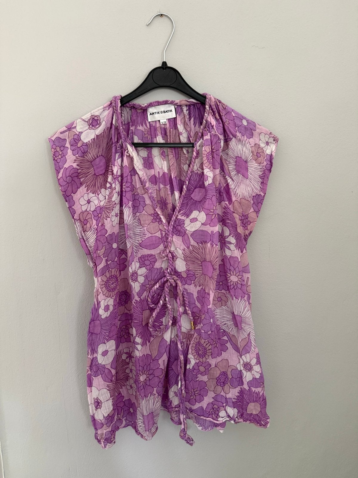 Antik Batik blousje met bloemenprint maat S/M, Kleding | Dames, Ophalen of Verzenden, Gedragen, Maat 36 (S), Paars