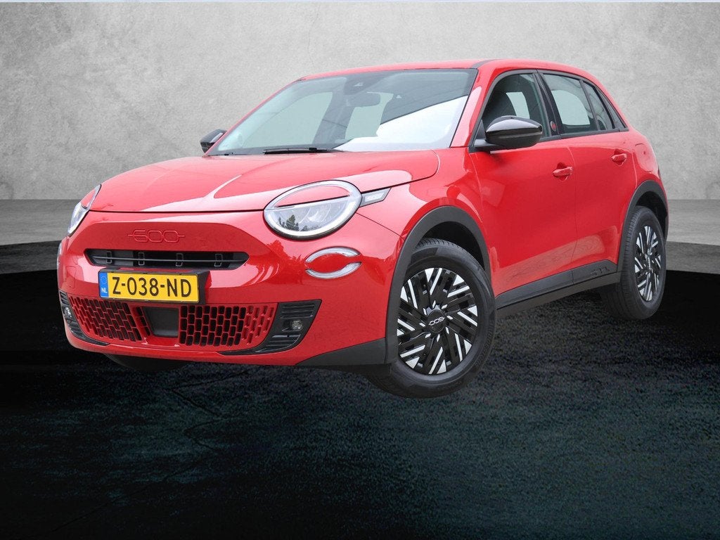 Fiat 600E RED 54 kWh 156pk | Accu 96% | Parkeersensoren acht, Auto's, Fiat, Gebruikt, 156 pk, Origineel Nederlands, SUV of Terreinwagen