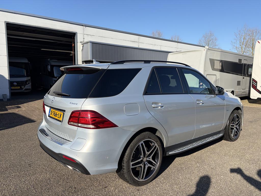 Mercedes-Benz GLE 500 e 4MATIC AMG Trekhaak Elektr. Stoelen, Auto's, Mercedes-Benz, Automaat, Gebruikt, 2000 kg, GLE