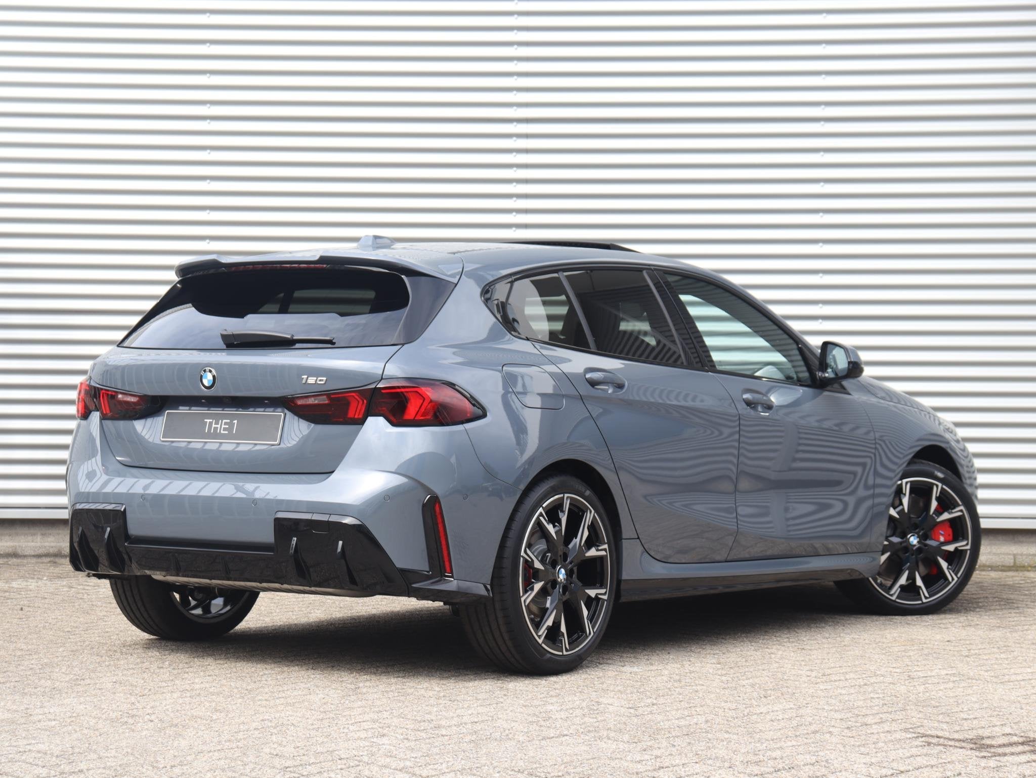 BMW 1-serie 120 M Sportpakket Pro | Premium Pack | Harman Ka, Auto's, Overige kleuren, Automatische klimaatregeling, Bedrijf, 3 cilinders
