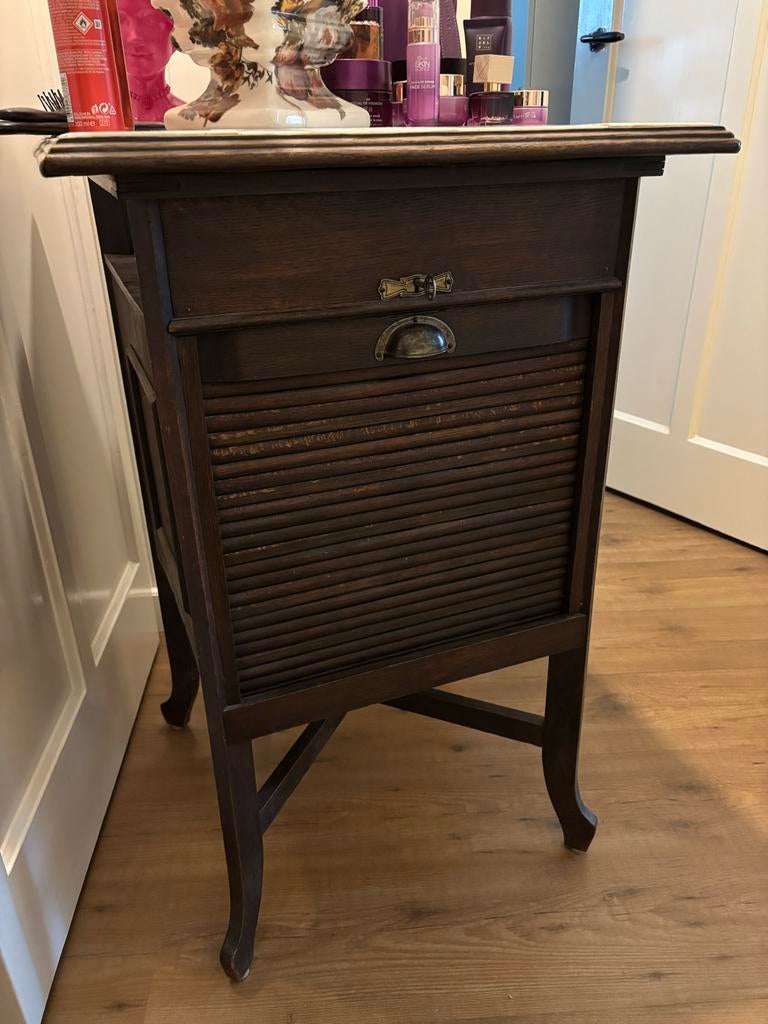 Antieke houten kastje met marmeren blad en rolluik, Antiek en Kunst, Ophalen