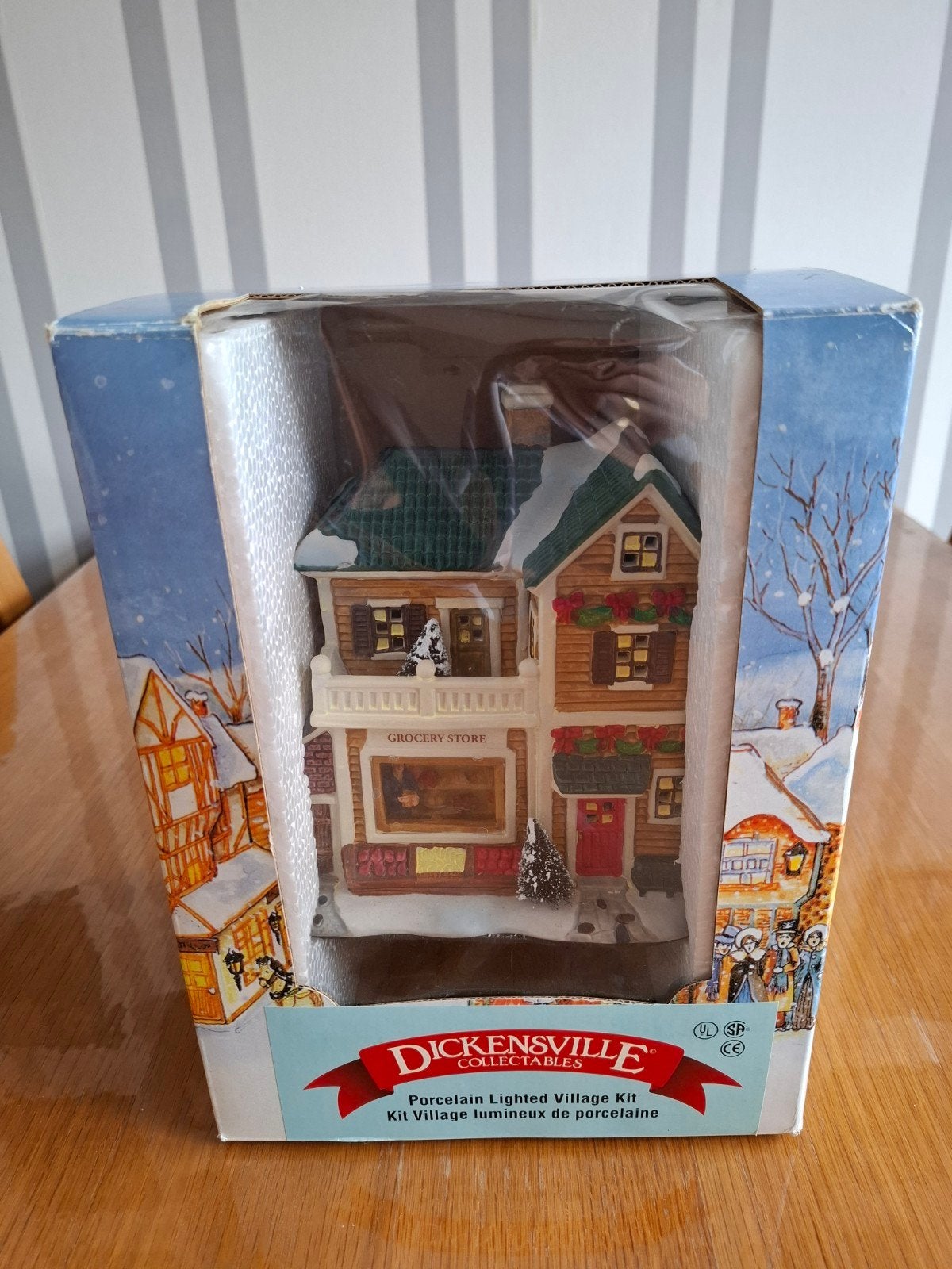 Dickensville Kersthuisjes met verlichting in Doos ., Ophalen of Verzenden, Zo goed als nieuw