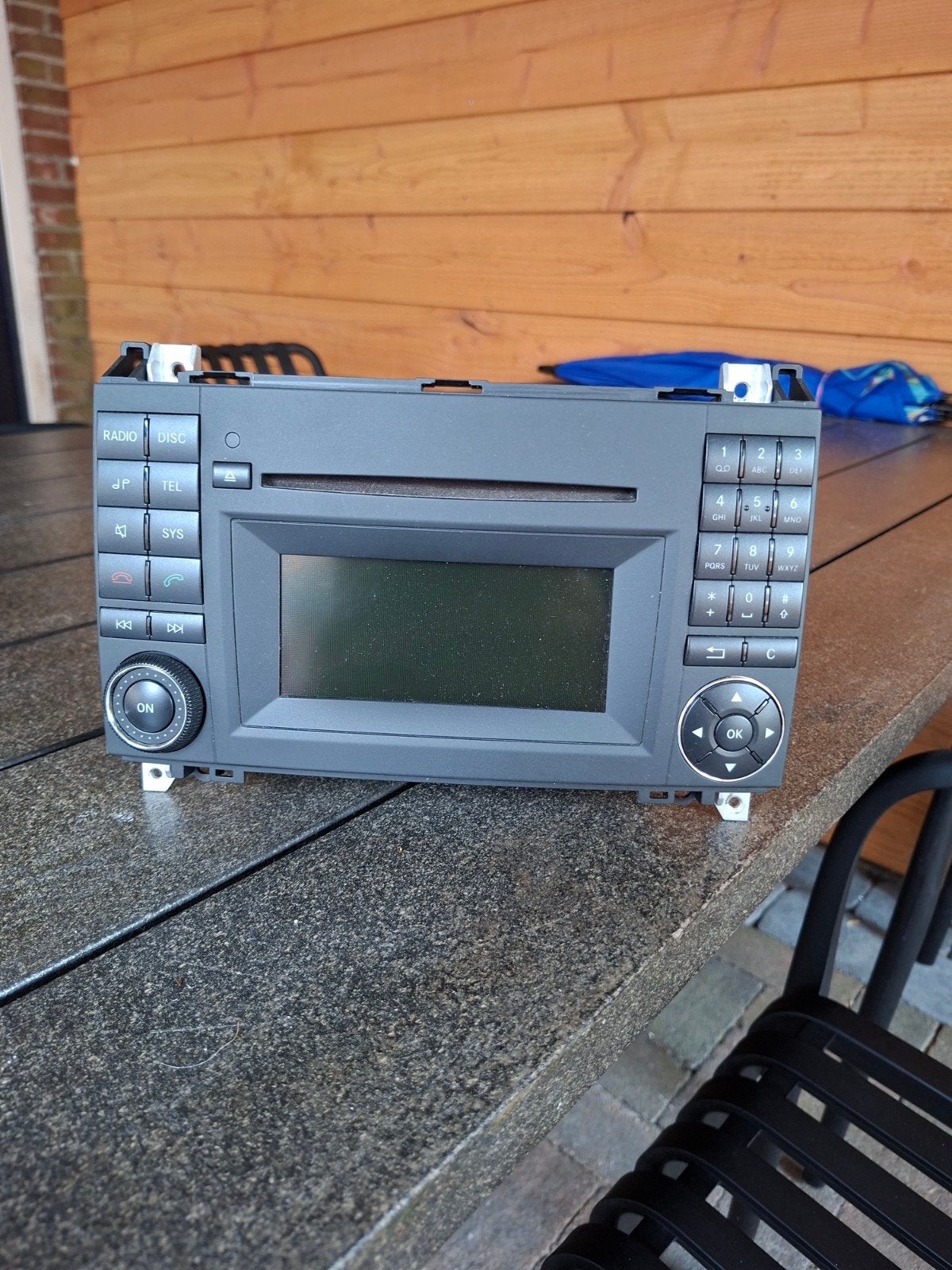 Mercedes-Benz MF2830 Radio/CD-speler (A 169 900 20 00), Auto diversen, Autoradio's, Ophalen of Verzenden, Gebruikt
