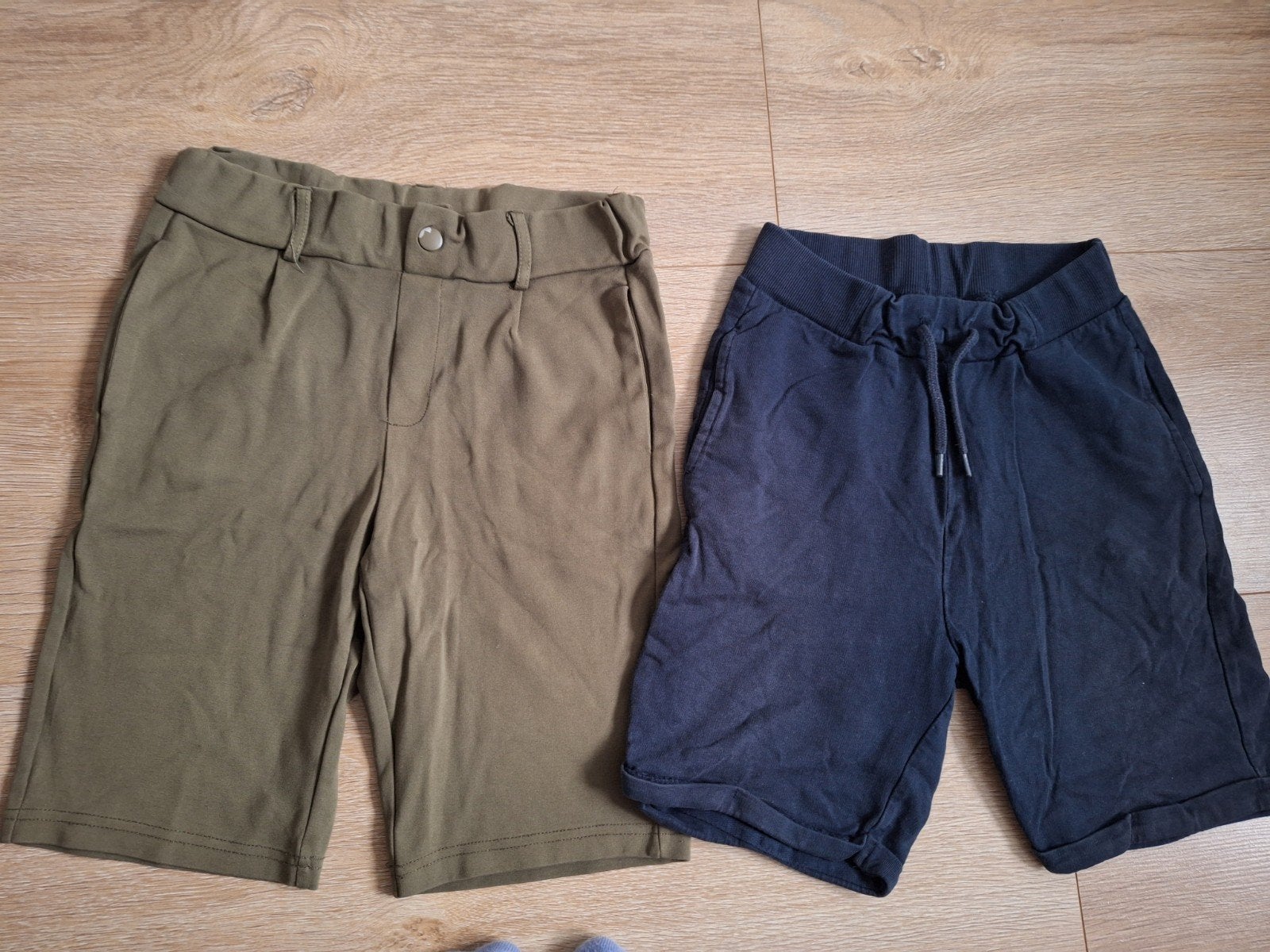 2 mooie zomerbroeken van Name-it draagmt 134-140!, Kleding | Heren, Ophalen of Verzenden, Zo goed als nieuw, Overige maten, Blauw