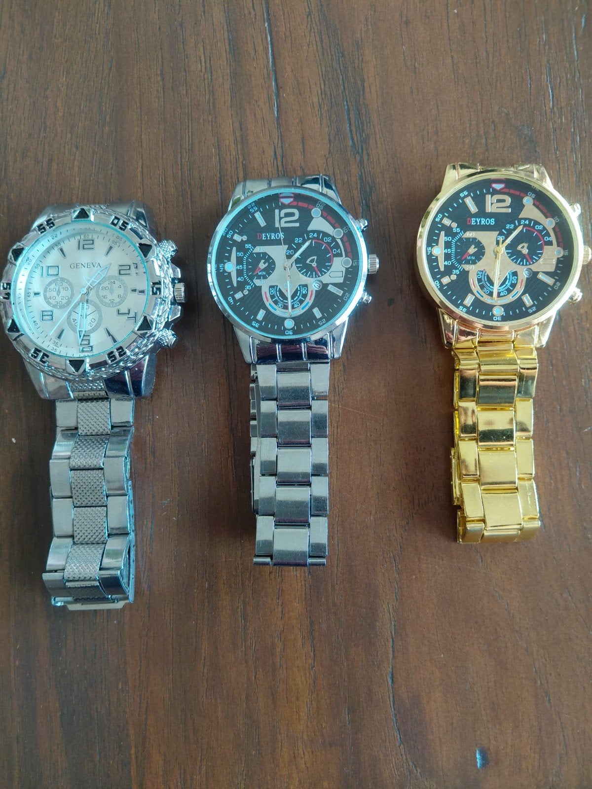 Te koop 3 nieuwe horloges erg mooi, Overige materialen, Polshorloge, Overige materialen, Nieuw