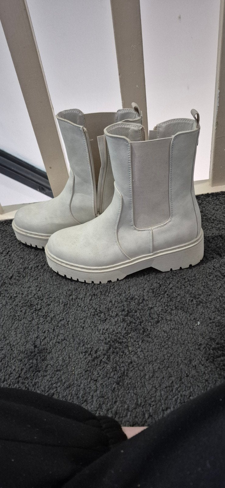 Boots, Ophalen, Zo goed als nieuw, Wit