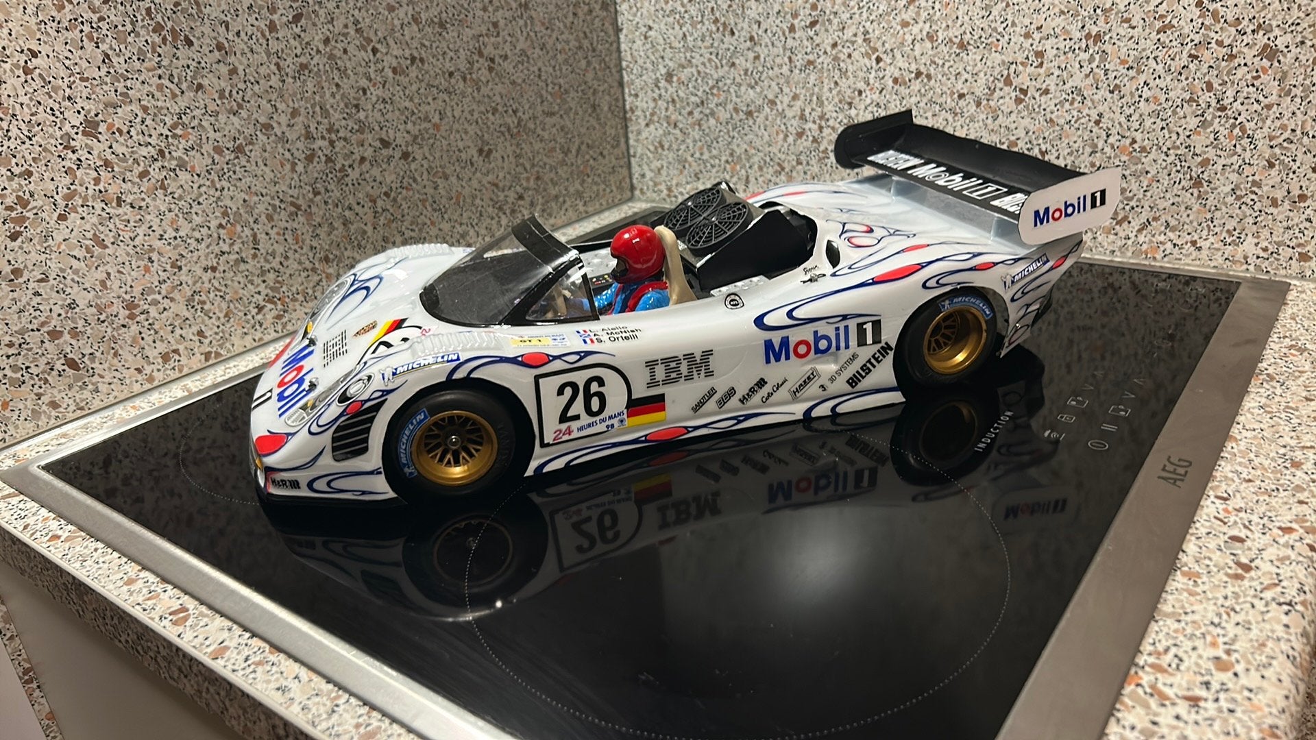 Tamiya Porsche 911 GT1 RC Auto 1:10 F103RS Chassis, Hobby en Vrije tijd, Modelbouw | Radiografisch | Auto's, Elektro, Verzenden