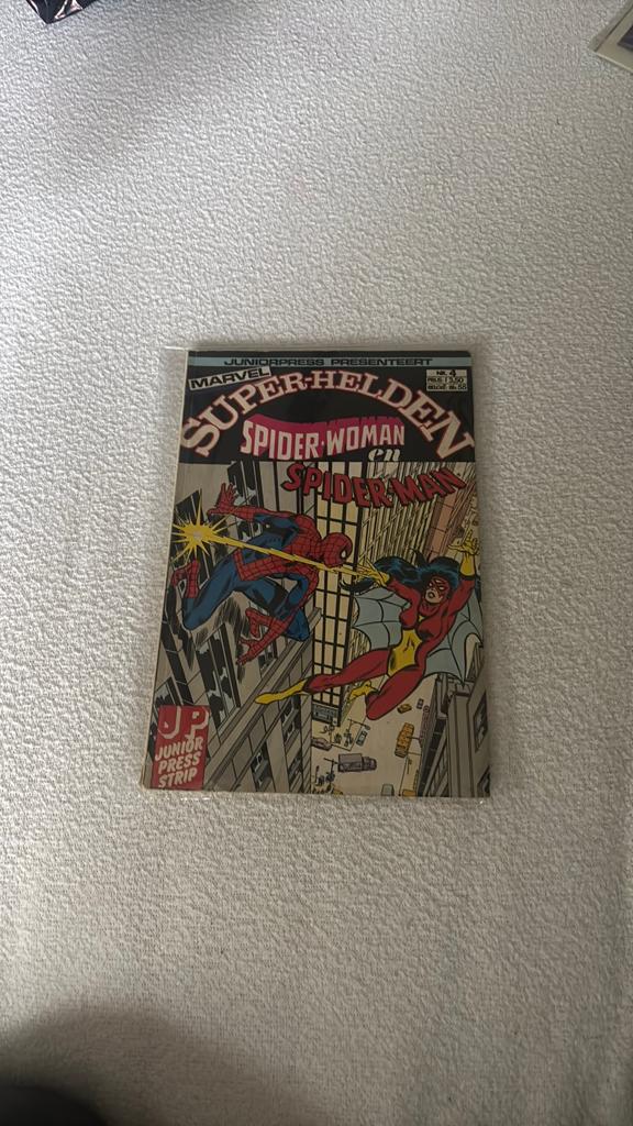 Marvel superhelden boek, Boeken, Boekenweekgeschenken, Ophalen of Verzenden, Zo goed als nieuw