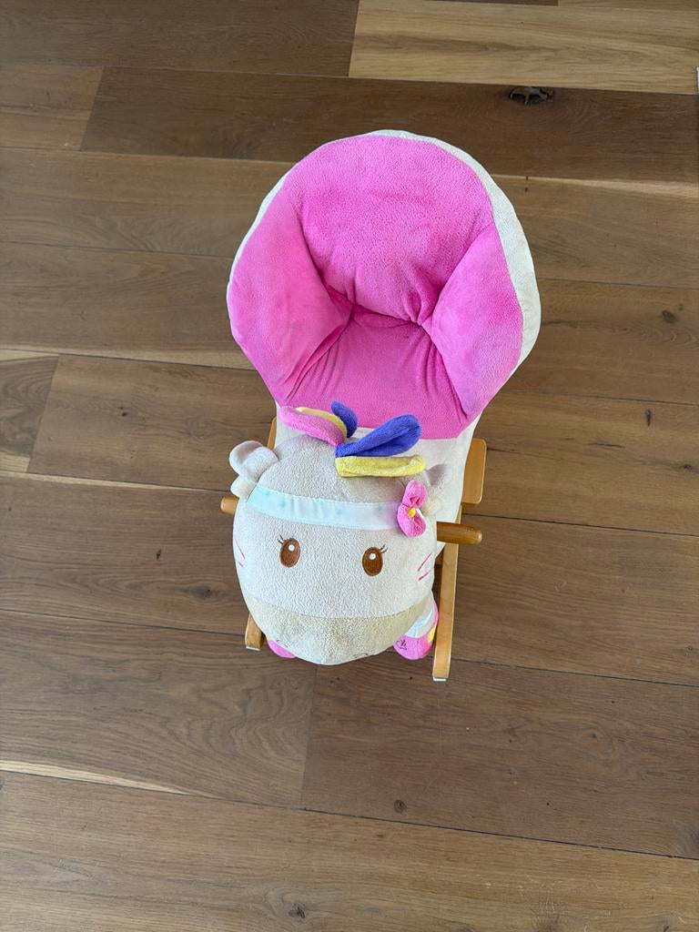 Schattig  hobbelpaard met zachte zitting met geluid, Ophalen of Verzenden, Zo goed als nieuw, Barbie