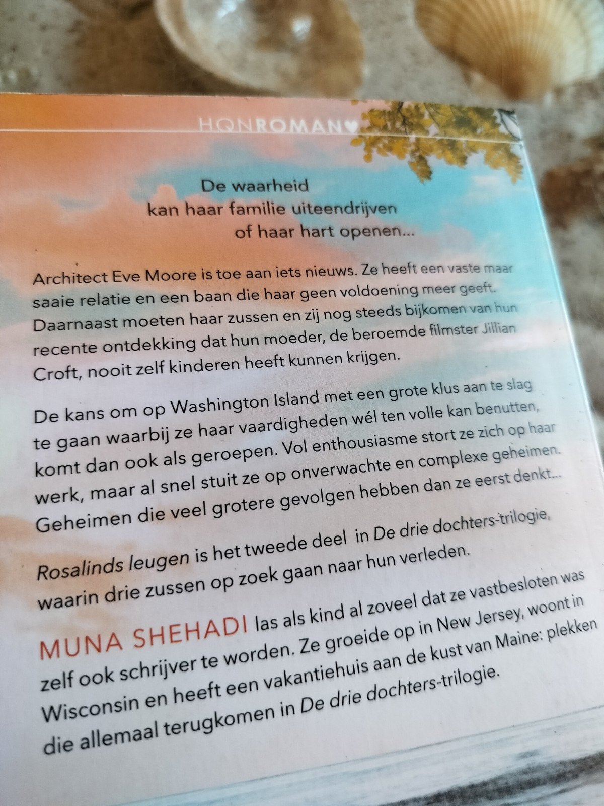 Muna Shehadi - Eve's Waarheid - Drie dochters, Boeken, Ophalen of Verzenden, Gelezen