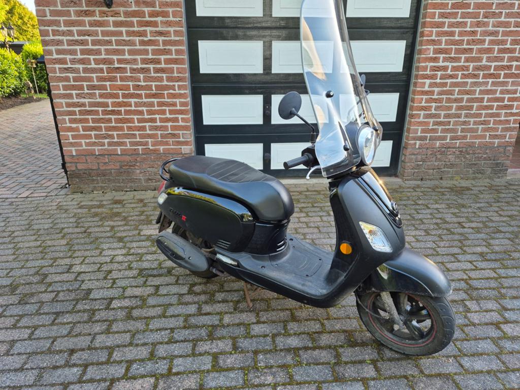 Sym Fiddle scooter met windscherm, Ophalen of Verzenden, Gebruikt, Benzine, Fiddle