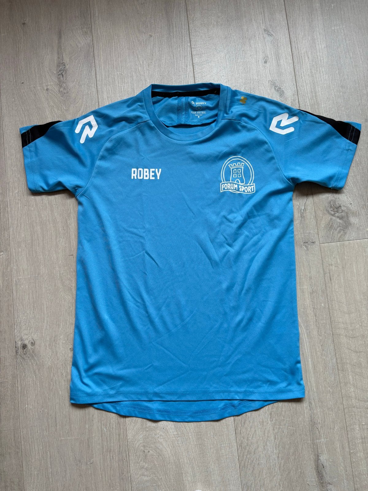 Robey Forum Sport Voetbalshirt - Lichtblauw maat 152, Ophalen of Verzenden, Gebruikt, Jongen of Meisje, Sport- of Zwemkleding