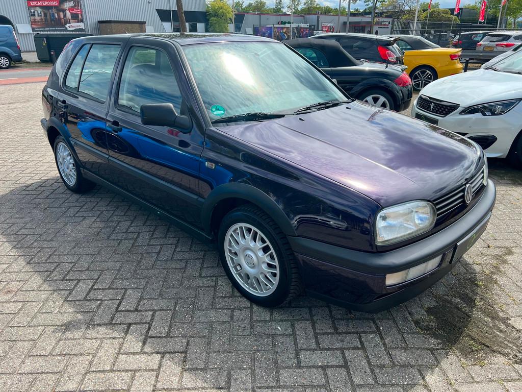 Volkswagen Golf 1.8 GT, Voorwielaandrijving, Stof, Gebruikt, Zwart