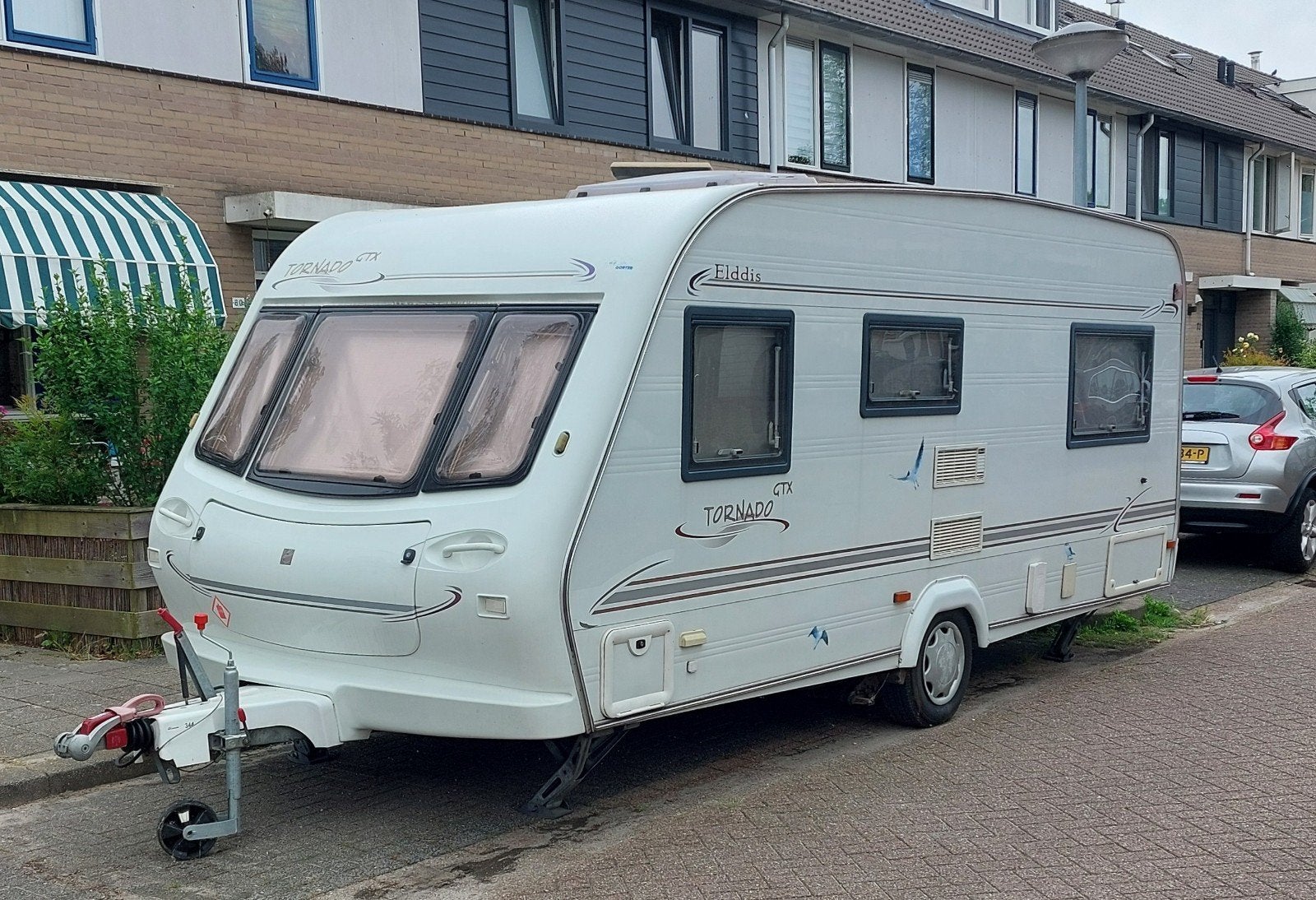 Onder Voorbehoud GERESERVEERD: ELDDIS Tornado GTX.  2002., 2 aparte bedden, Elddis, Schokbreker, Particulier