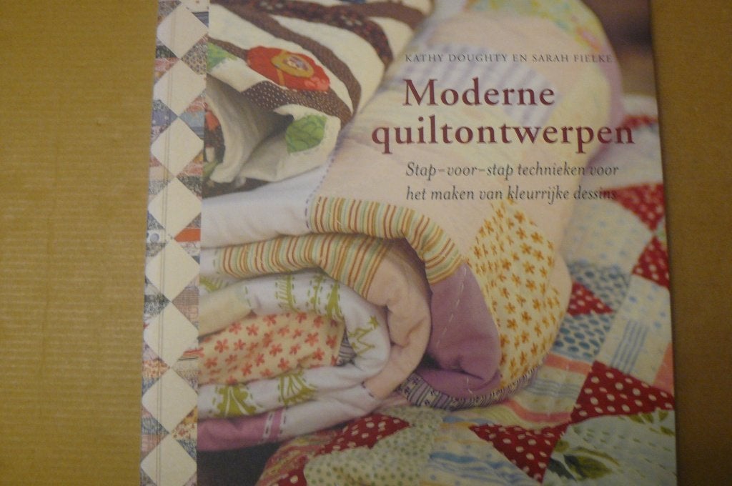 QUILTEN / Moderne Quiltontwerpen / kleurrijke dessins, Overige kleuren, Ophalen of Verzenden, Zo goed als nieuw, 30 tot 120 cm