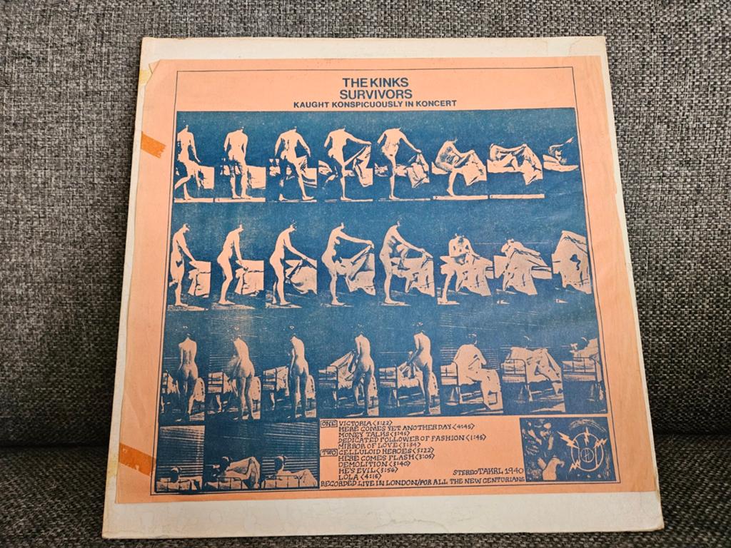 The Kinks - Survivors: Kaught Conspicuously In Koncert LP, Ophalen of Verzenden, 1970 - 1979, Zo goed als nieuw, 12 inch