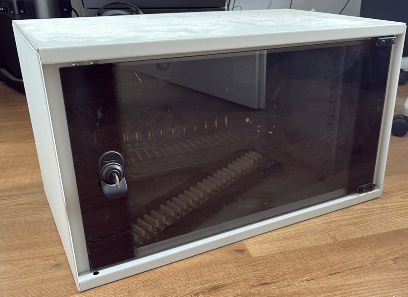 Patchkast 6U met 24pt CAT6 patchpaneel, Ophalen, Zo goed als nieuw, Overige instrumenten