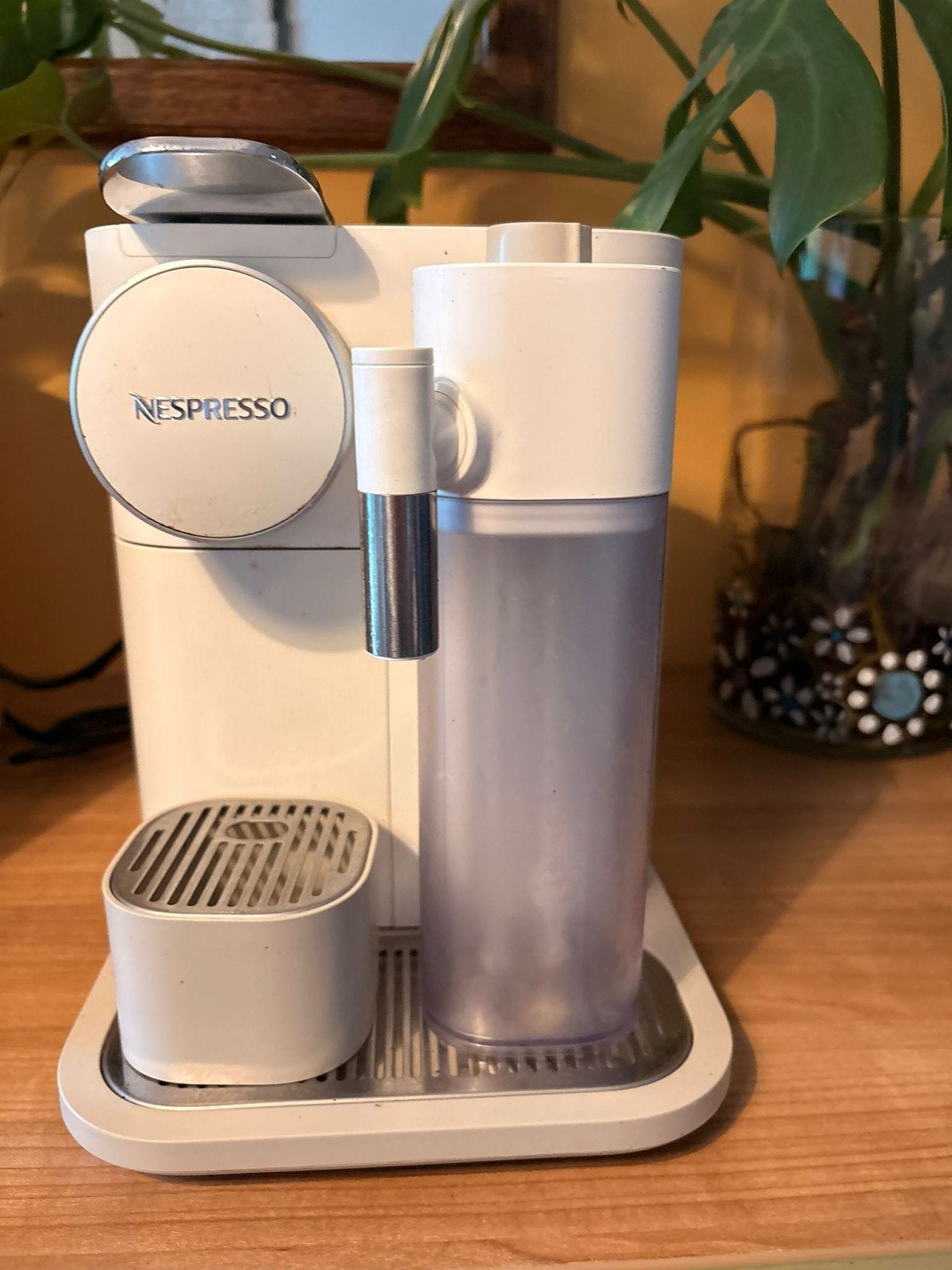 De'Longhi Gran Lattissima EN640.W Nespresso machine, Koffiepads en cups, Gebruikt, Koffiemachine, Ophalen of Verzenden
