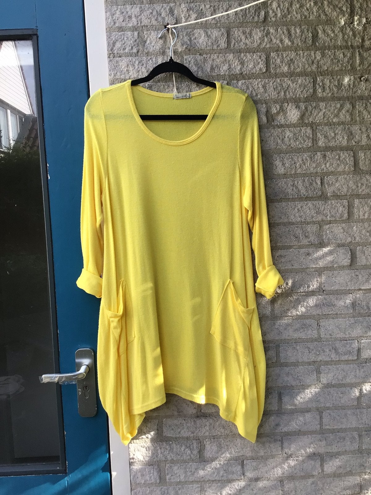 Heel leuk zacht TUNIEK, NIEUW, mt 40-48, Kleding | Dames, Ophalen of Verzenden, Nieuw, Maat 42/44 (L), Geel