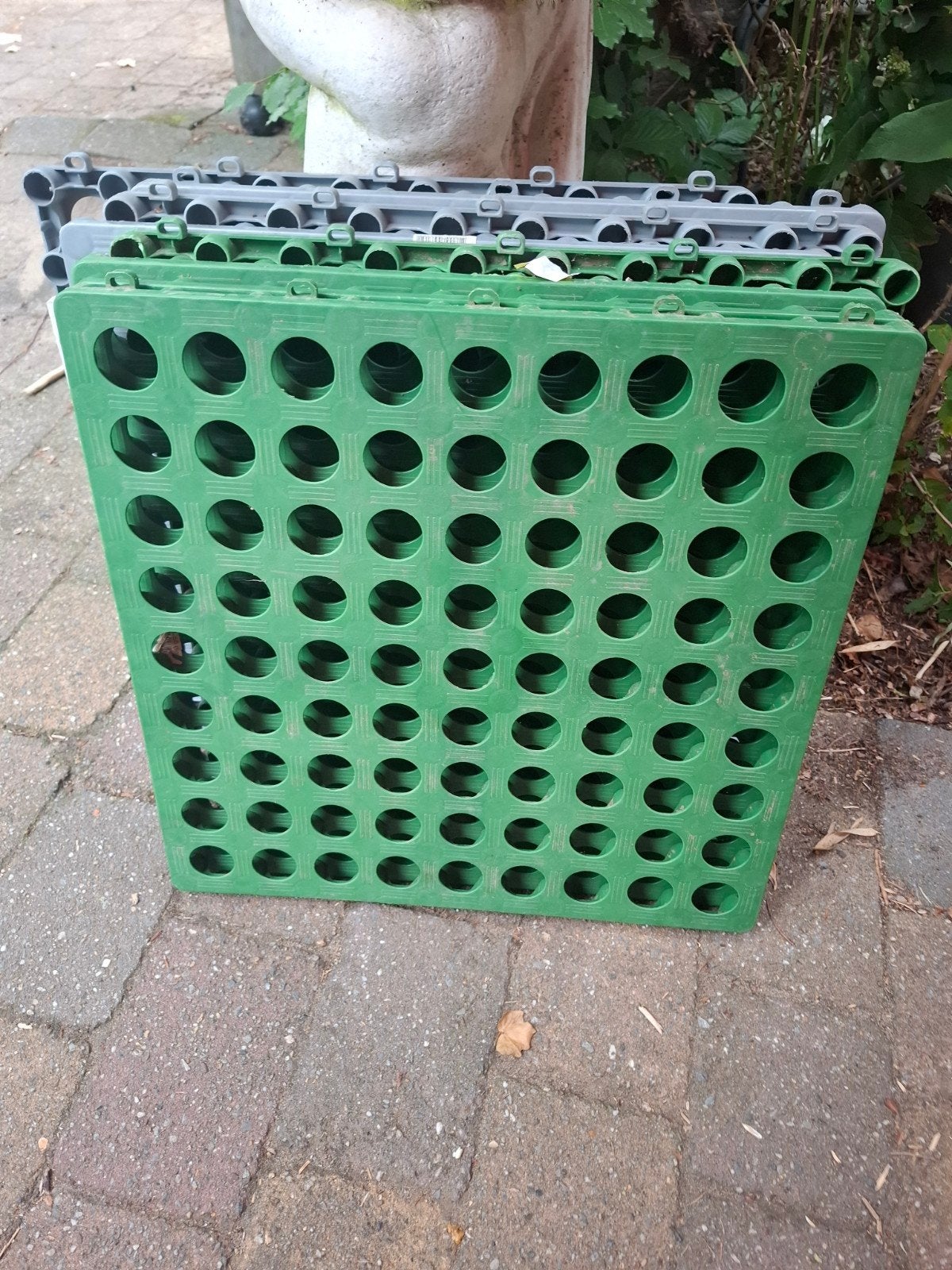 Groene en grijze kunststof tegels voor tent of evenement, Gebruikt, Opvouwbaar, Overige typen, Minder dan 5 meter