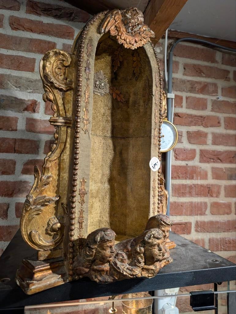Antiek huis altaar. 45 cm hoog €345., Ophalen