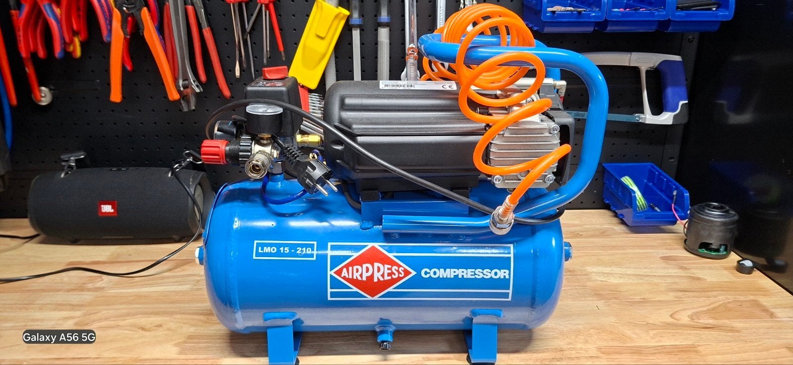 AIRPRESS Compressor LMO 15-210 - Zo goed als nieuw, 6 tot 10 bar, Ophalen of Verzenden, Zo goed als nieuw, Minder dan 200 liter/min