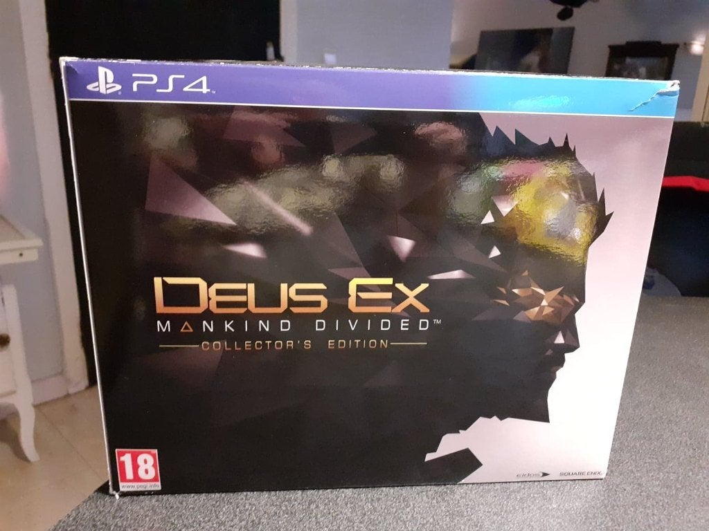 Deus Ex Mankind Divided Collectors Edition voor Ps4 / Ps5, Gebruikt, Vanaf 18 jaar, 1 speler, Ophalen