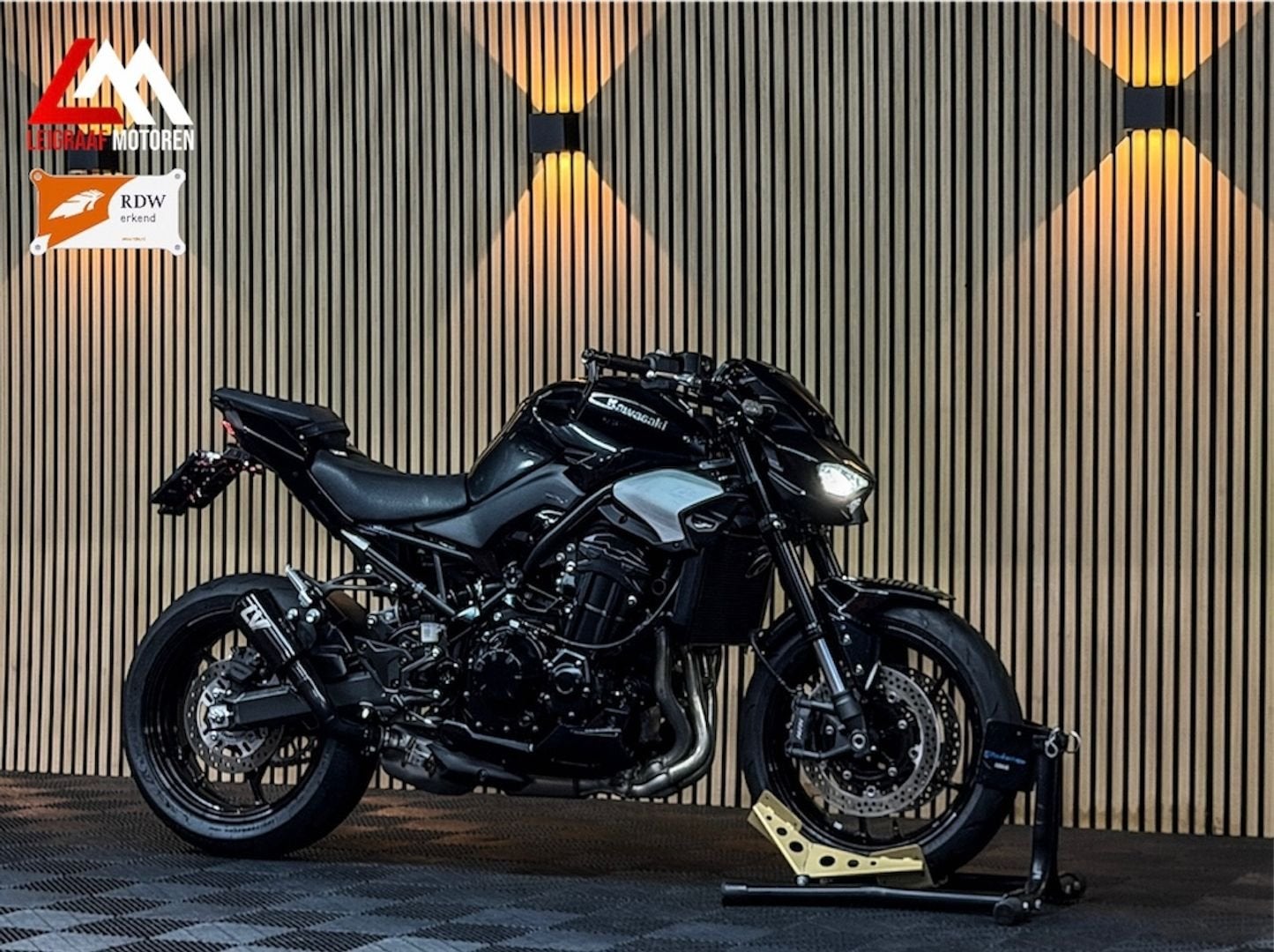 KAWASAKI Z900 PERFORMANCE - 2025 - Leovince - Quickshifter, 4 cilinders, 948 cc, Bedrijf, Onbekend