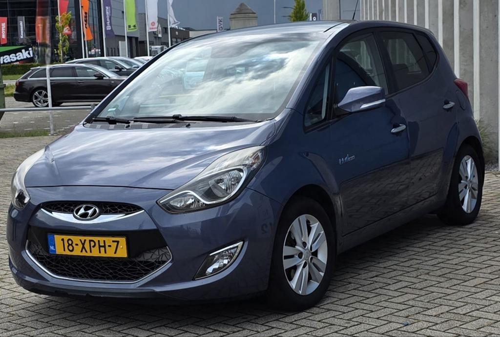 Hyundai iX20 1.6 Catcher 2012 Blauw 176000 km, Voorwielaandrijving, 125 pk, 1591 cc, 4 cilinders