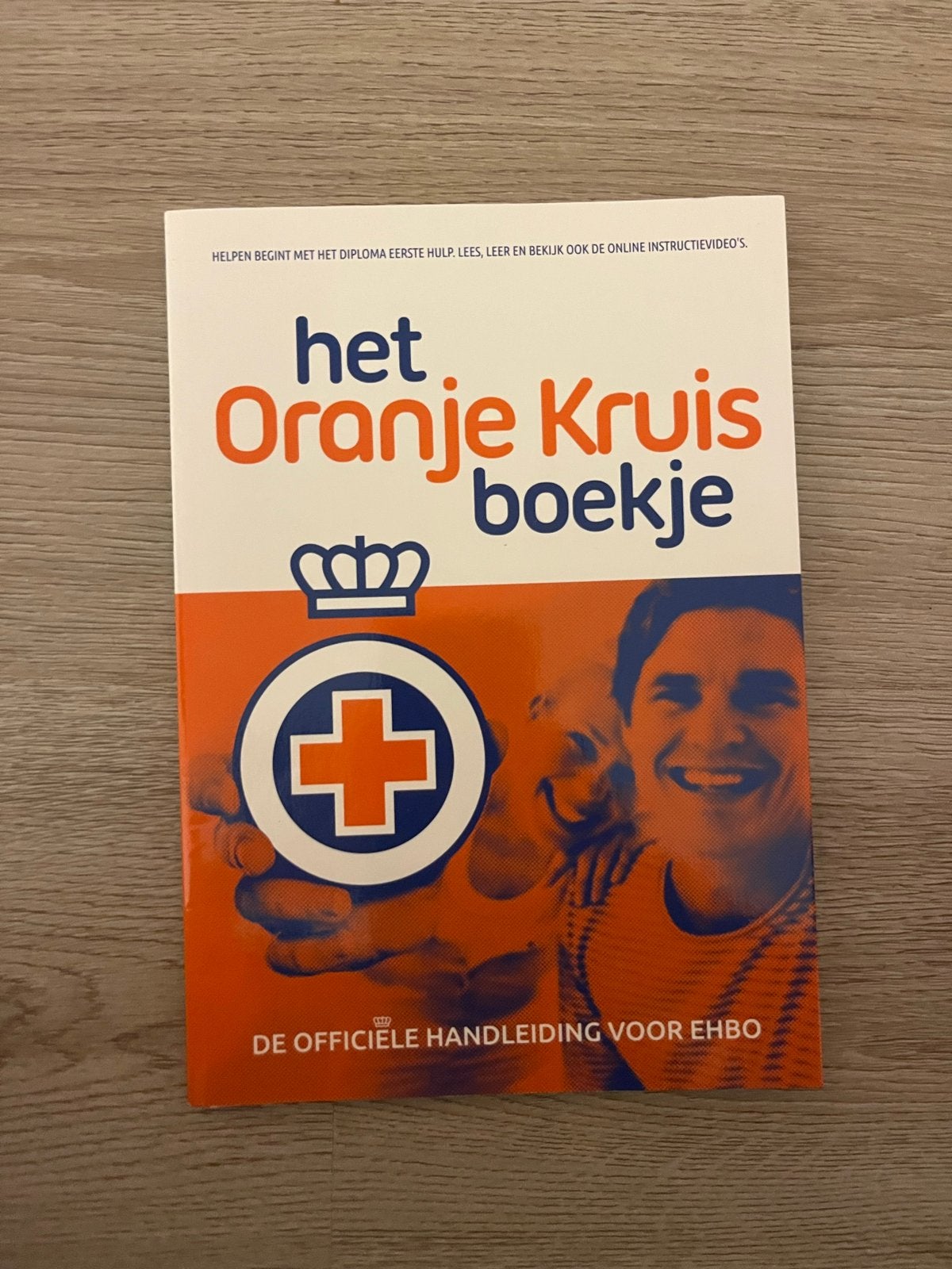 Het Oranje Kruis boekje - EHBO handleiding, Ophalen, Zo goed als nieuw, Overige niveaus