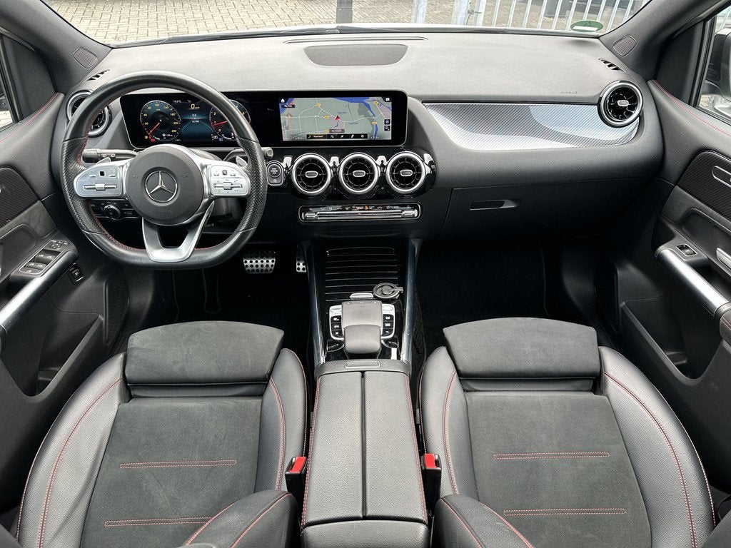 Mercedes-Benz B-Klasse 180 AMG Pano-Dak | Camera | Night | S, Auto's, Mercedes-Benz, 12 maanden, 136 pk, Gebruikt, 4 cilinders