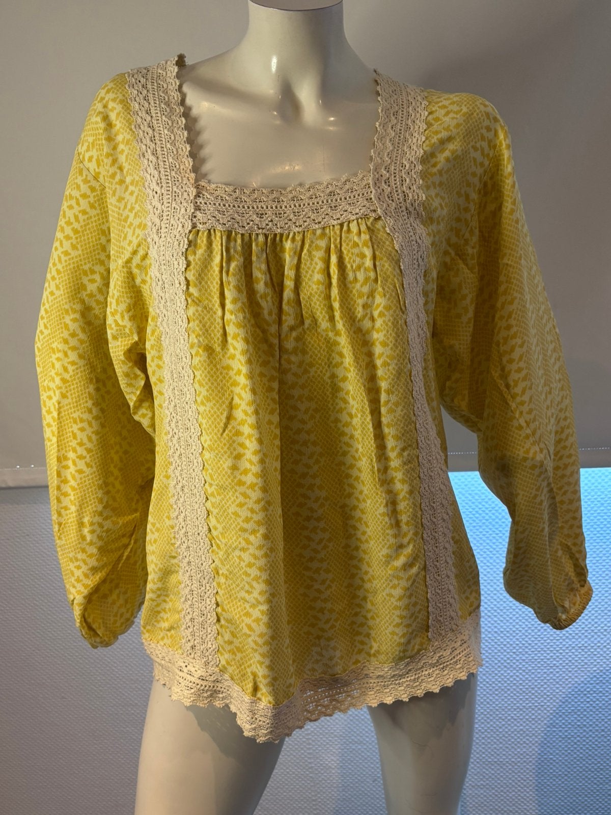 Hoss blouse met kant maat m, Kleding | Dames, Maat 38/40 (M), ., Geel, Ophalen of Verzenden