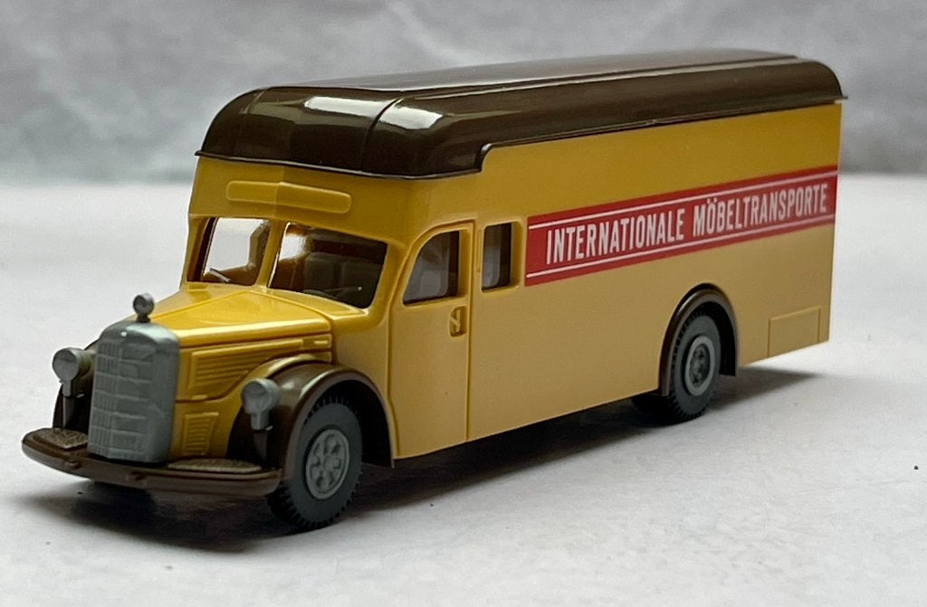 Brekina 5500: Mercedes Benz O 6600 "Möbeltransporte", Ophalen of Verzenden, Zo goed als nieuw, Bus of Vrachtwagen, Brekina
