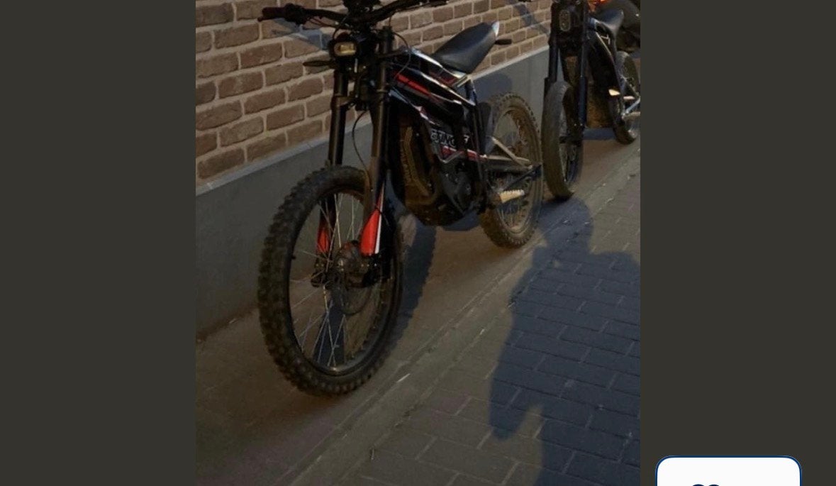 Talaria of la souris x hunter(surron) ruilen kan ook, Fietsen en Brommers, Brommers | Derbi, Ophalen, Zo goed als nieuw