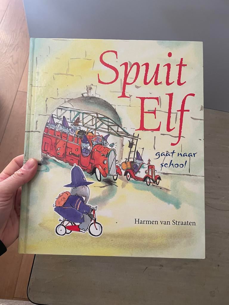 Spuit Elf gaat naar school - Harmen van Straaten, Ophalen of Verzenden, Zo goed als nieuw, Fictie algemeen