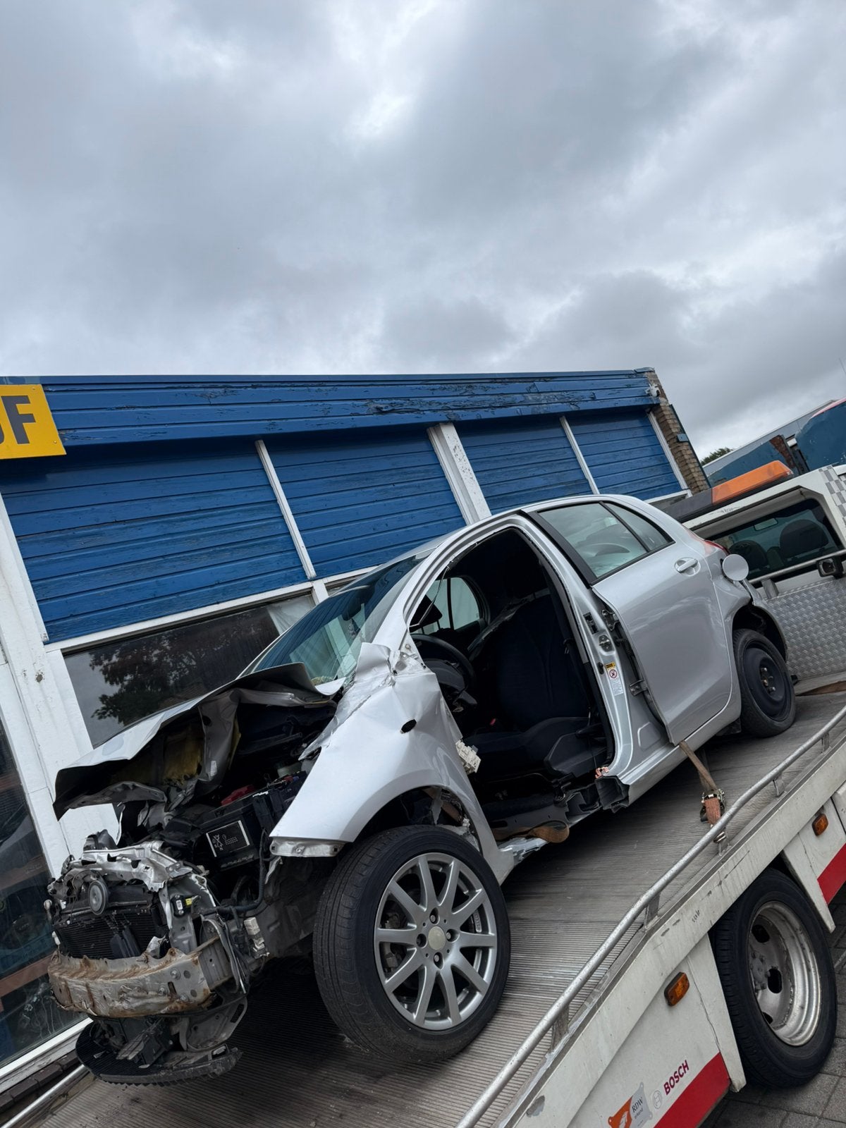 TOYOTA YARIS 1.3 2006 IN ONDERDELEN TE KOOP, Auto-onderdelen, Ophalen, Toyota, Bumper
