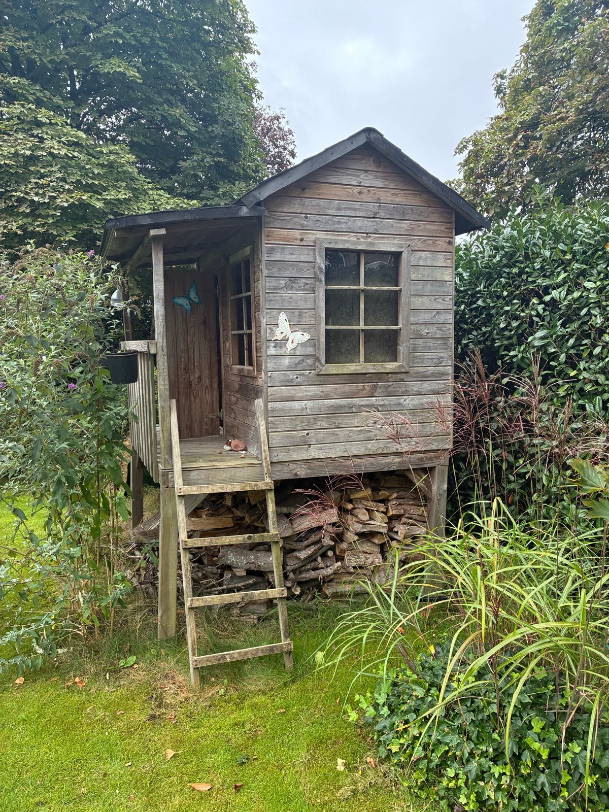Houten speelhuisje met glijbaan en trap, Ophalen, Gebruikt, Hout