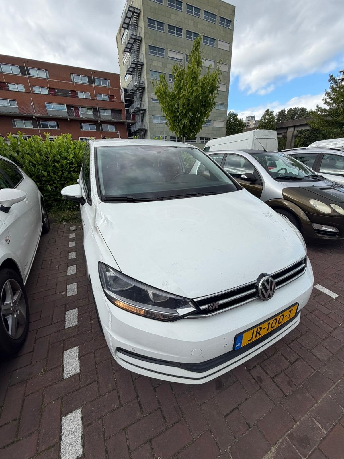 Volkswagen Touran 2.0 TDI 150PK DSG Wit, Auto's, 1800 kg, 4 cilinders, Wit, Origineel Nederlands